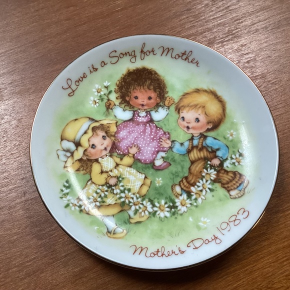Vintage Avon Love Is A Song 1983 Mother’s Day Plate 5” - Picture 2 of 9